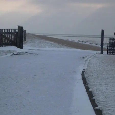 Nordsee_2-max-3-pers Holiday home Vollerwiek